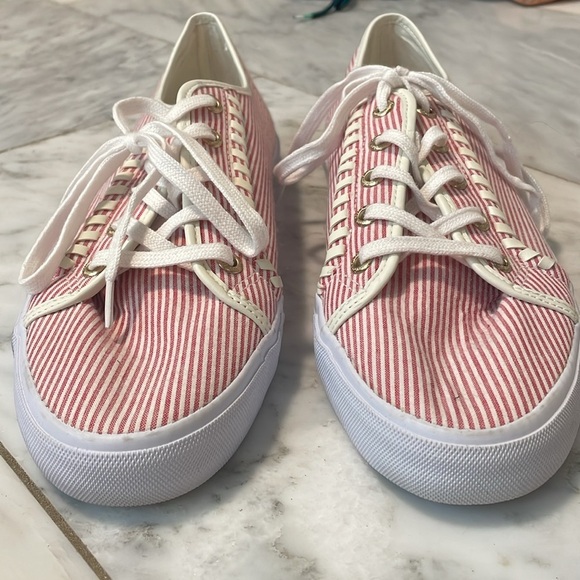 Jack Rogers 1960,  size 9, red white tie stripe flat lace-up sneakers, like new - Picture 3 of 10